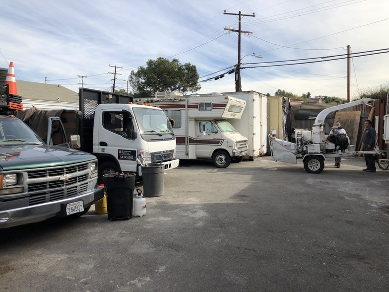 More Photos Of 3242 Fowler St, Los Angeles Warehouse For Sale