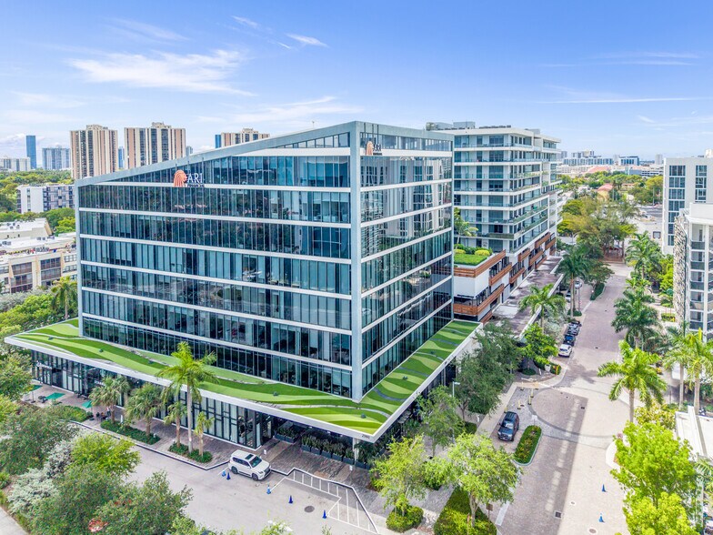 More Photos Of 2920-2950 NE 207th St, Aventura Unknown For Lease