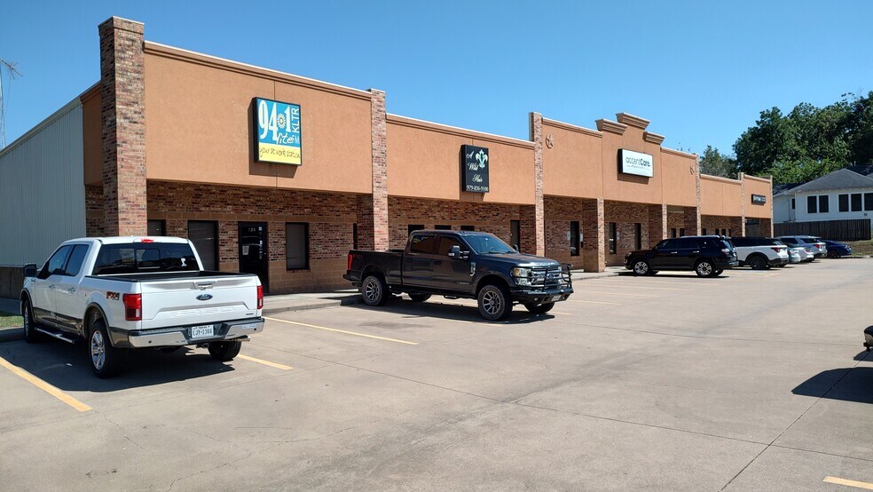 More Photos Of 522 W Main St, Brenham Healthcare For Sale