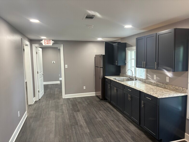 More Photos Of 4050 Ridge Lea Rd, Amherst Office For Lease