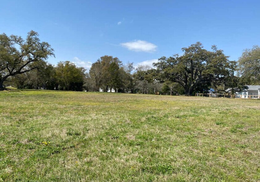 More Photos Of 950-956 Beach Blvd, Biloxi Land For Sale