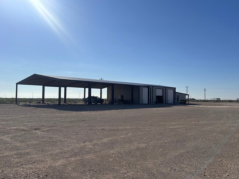 More Photos Of 482 County Road 132, Pecos Manufacturing For Lease