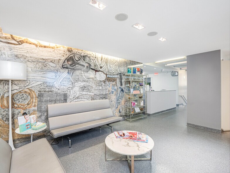 More Photos Of 911 Park Ave, New York Apartments For Sale