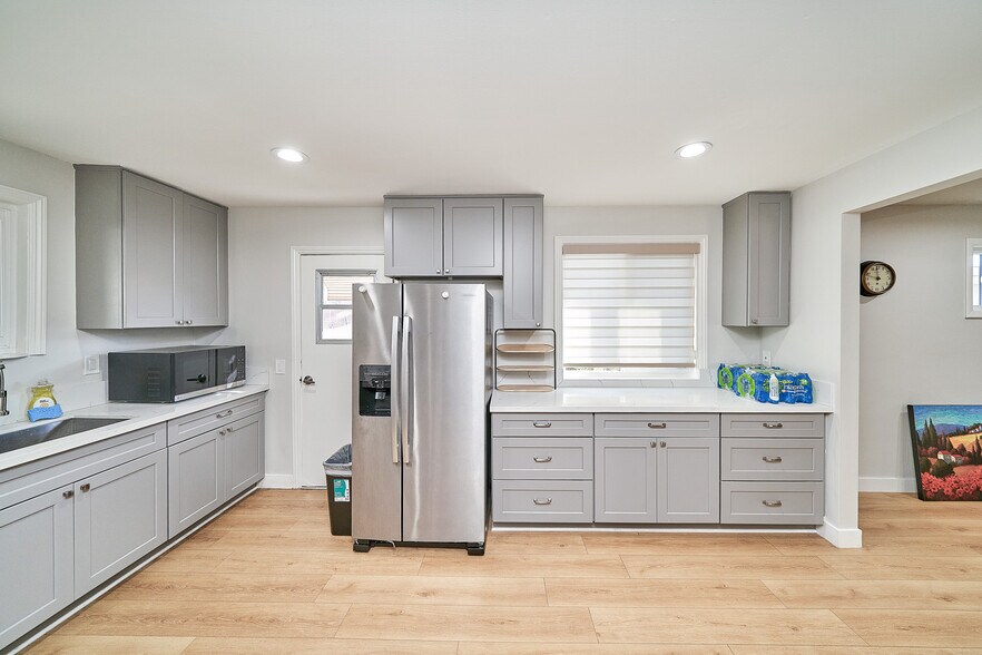 More Photos Of 618 Juniper Ave, Fullerton Assisted Living For Sale