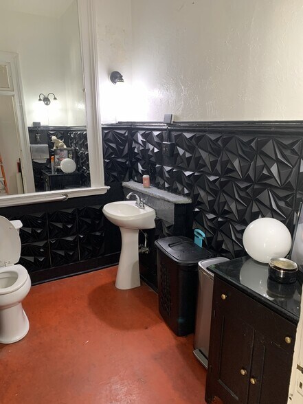 More Photos Of 1401-1409 Castro St, San Francisco Storefront Retail Residential For Lease