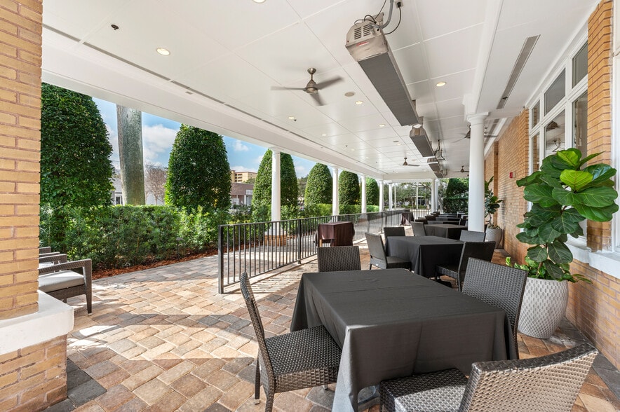 More Photos Of 655 2nd Ave S, Saint Petersburg Restaurant For Sale