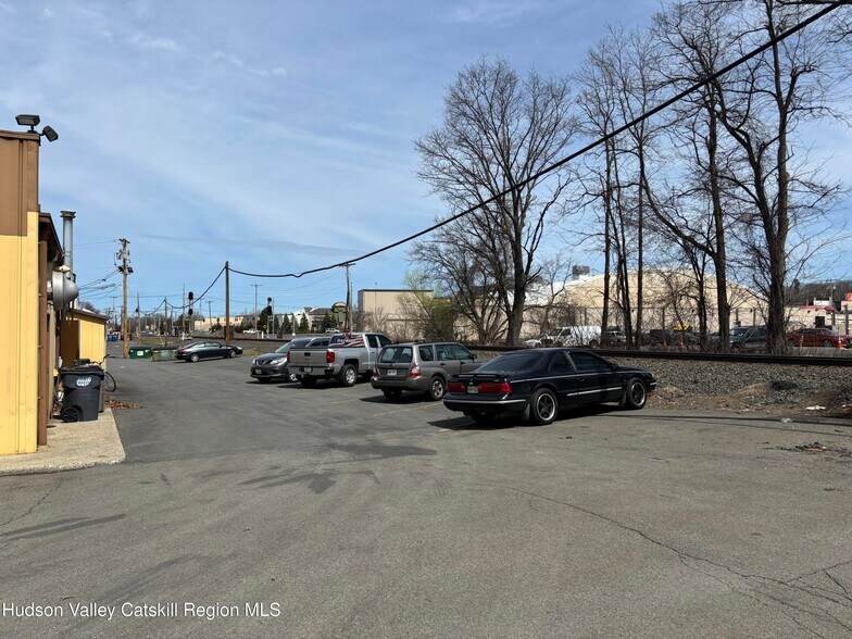 More Photos Of 1076-1090 Morton Blvd, Kingston Storefront Retail Office For Lease