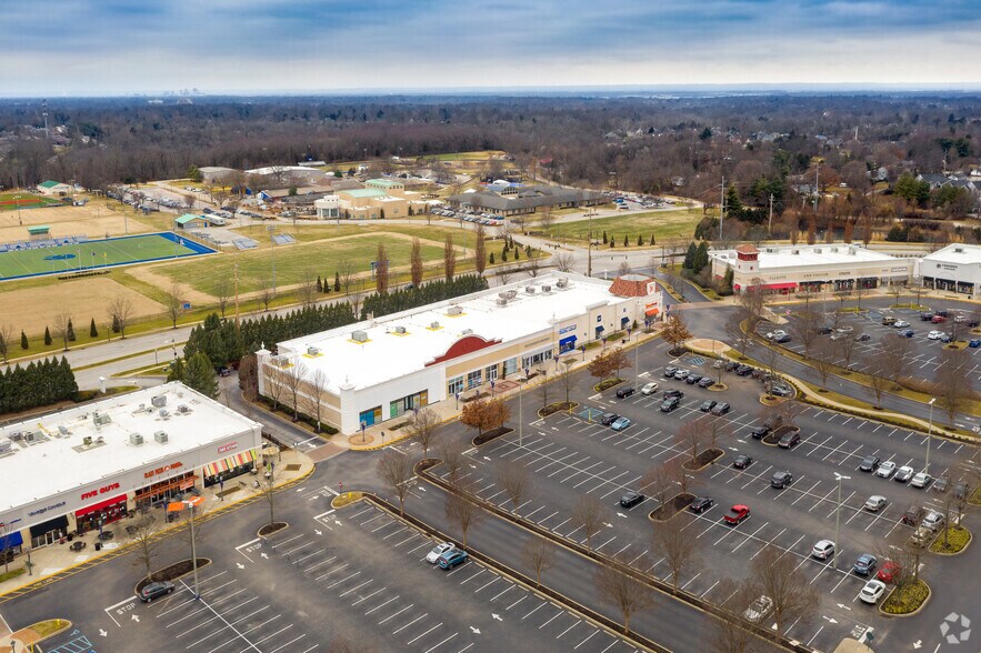 More Photos Of 4302-4330 Summit Plaza Dr, Louisville Unknown For Lease