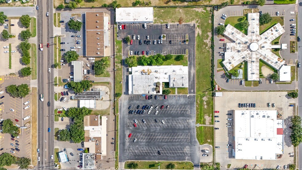 More Photos Of 500 E Hackberry Ave, McAllen Freestanding For Sale