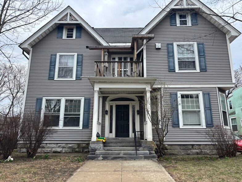 More Photos Of 31 Bartlett Ave, Pittsfield Apartments For Sale