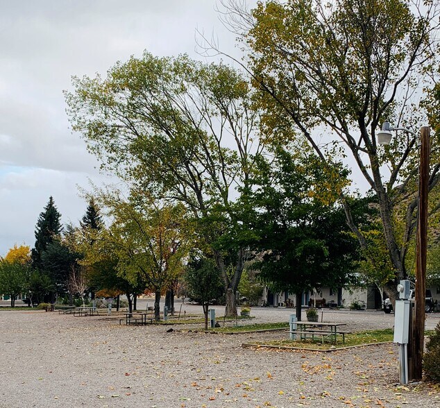 More Photos Of 62271 CA-299, Cedarville Hotel For Sale