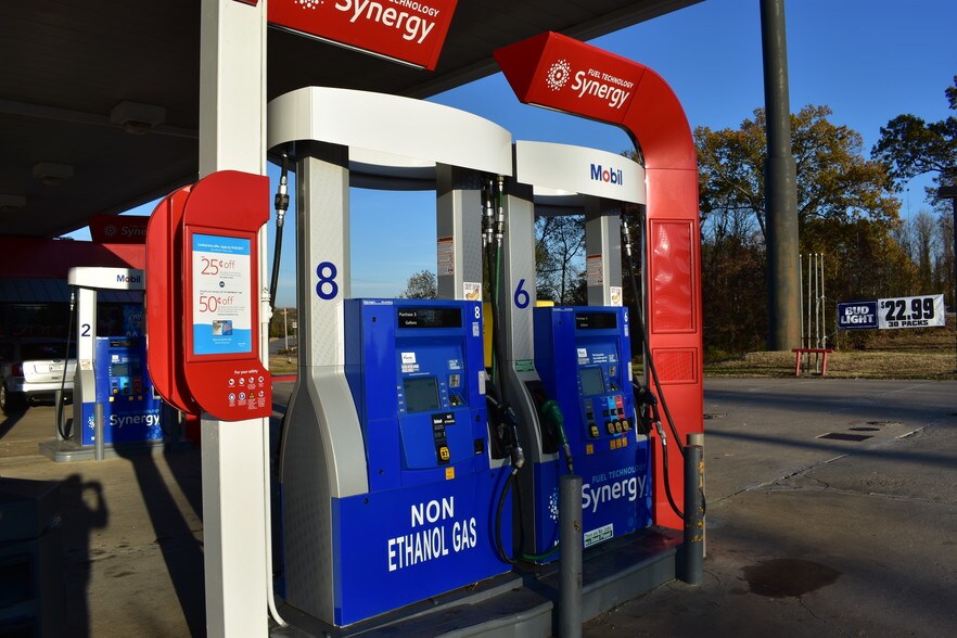 More Photos Of 8701 Maumelle Blvd, Maumelle Service Station For Sale