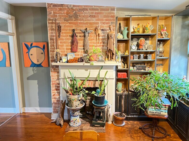 More Photos Of 1438-1442 Light St, Baltimore Showroom For Sale