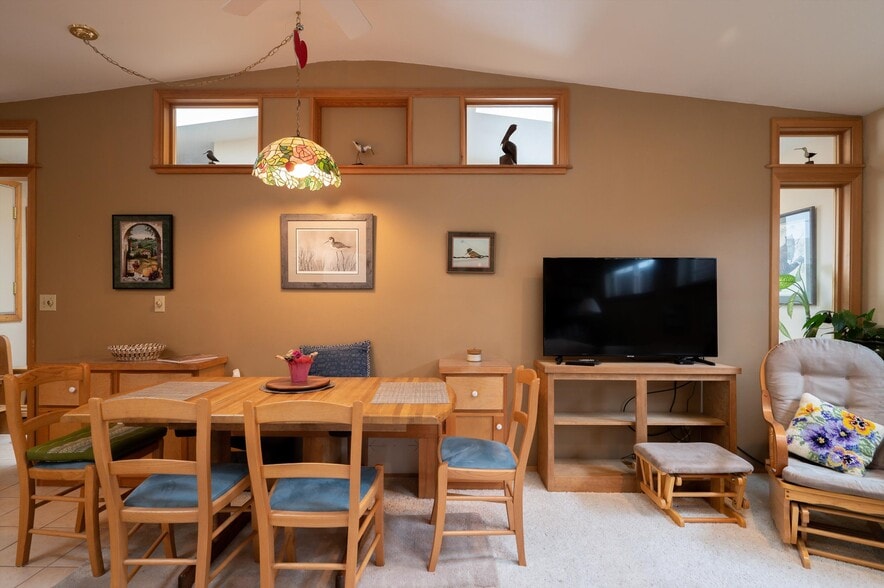 More Photos Of 1324 Commercial, Bellingham General Retail For Sale