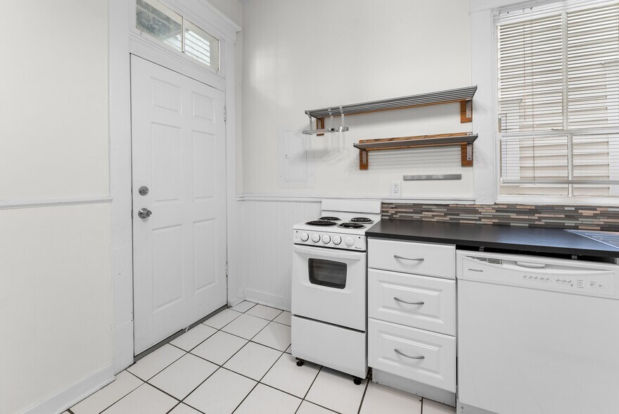 More Photos Of 816-818 Drayton St, Savannah Apartments For Sale