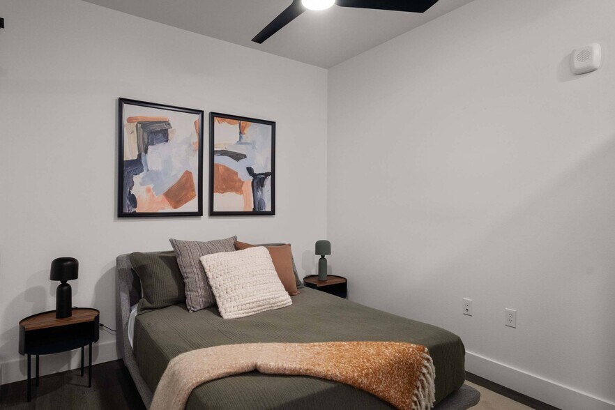 More Photos Of 104 12th Ave, Seattle Apartments For Lease