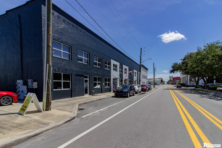More Photos Of 305 W Main St, Lakeland Storefront Retail Office For Sale