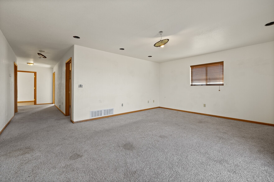 More Photos Of 306 Hillview Dr, Box Elder Office For Sale