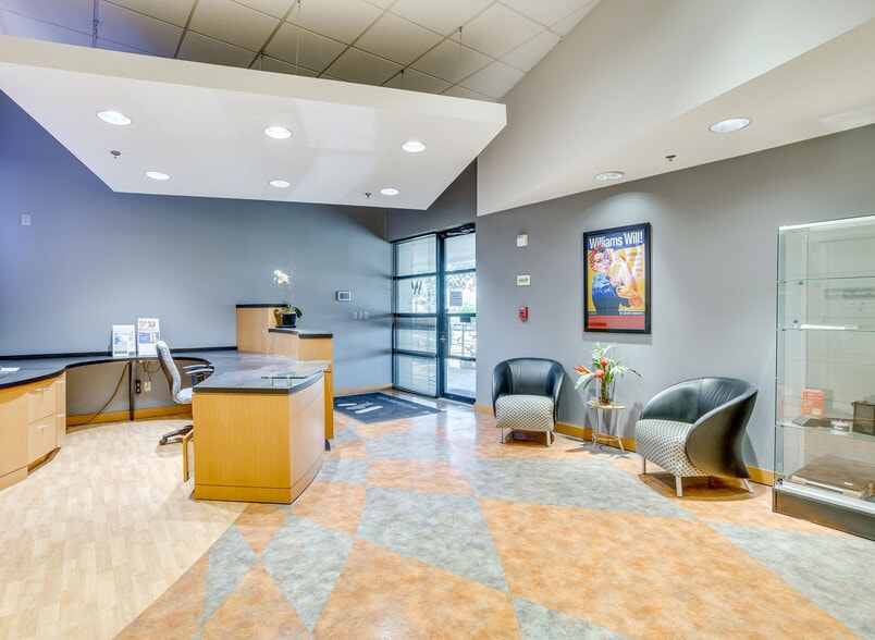 More Photos Of 200 Greenleaf St, Fort Worth Industrial For Sale