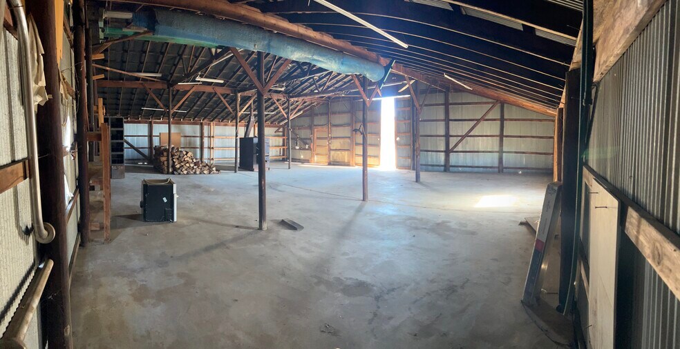More Photos Of 31511 S Highway 82, Vinita Flex For Lease