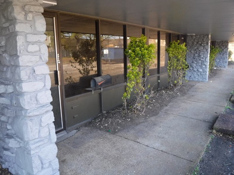 More Photos Of 4770 Cromwell Ave, Memphis Medical For Lease