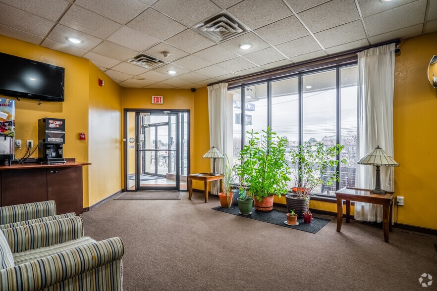 More Photos Of 4853 W Henrietta Rd, Henrietta Hotel For Sale