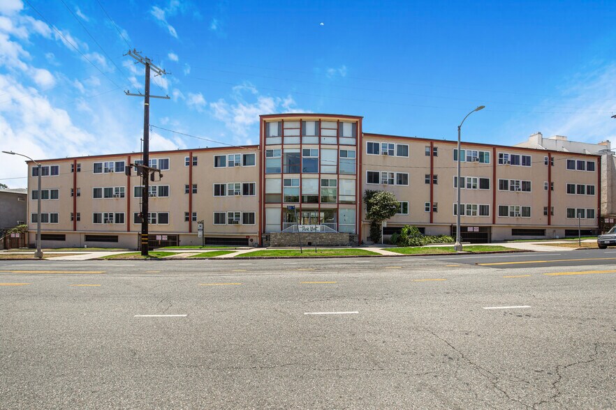 More Photos Of 1441 S Beverly Glen Blvd, Los Angeles Apartments For Sale