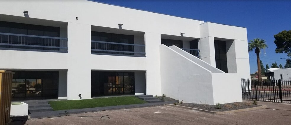 More Photos Of 2411 W Northern Ave, Phoenix Office For Lease