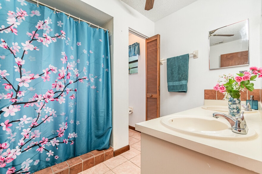 More Photos Of 155 11th Ave, Osteen Specialty For Sale