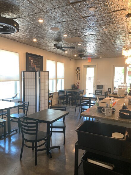 More Photos Of 300 Ash St, Fernandina Beach Storefront Retail Residential For Sale