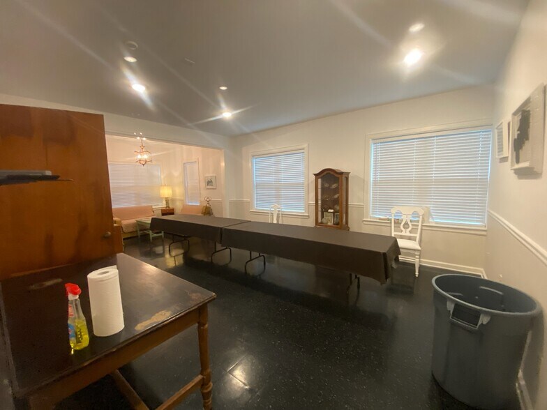 More Photos Of 15605 Parkway Drive, Hosston Religious Facility For Sale