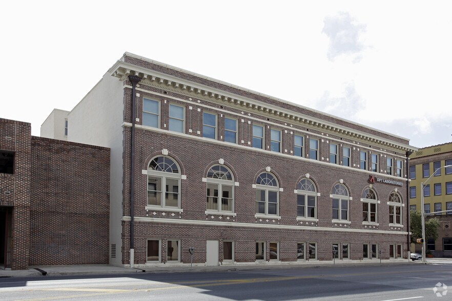 More Photos Of 318 McCullough Ave, San Antonio Office For Sale