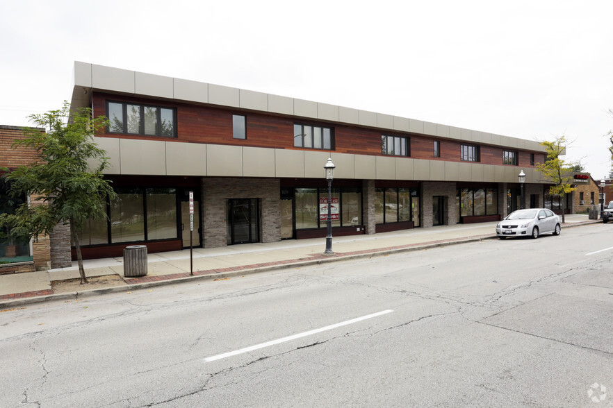 Primary Photo Of 807-815 Devon Ave, Park Ridge Storefront Retail Residential For Lease