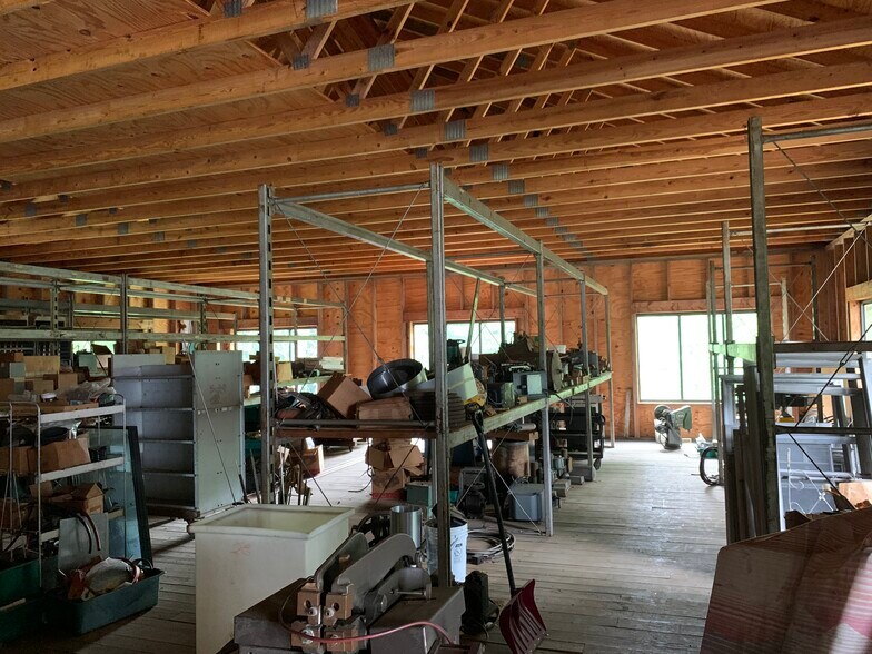 More Photos Of 222 Pines Bridge Rd, Beacon Falls Flex For Sale