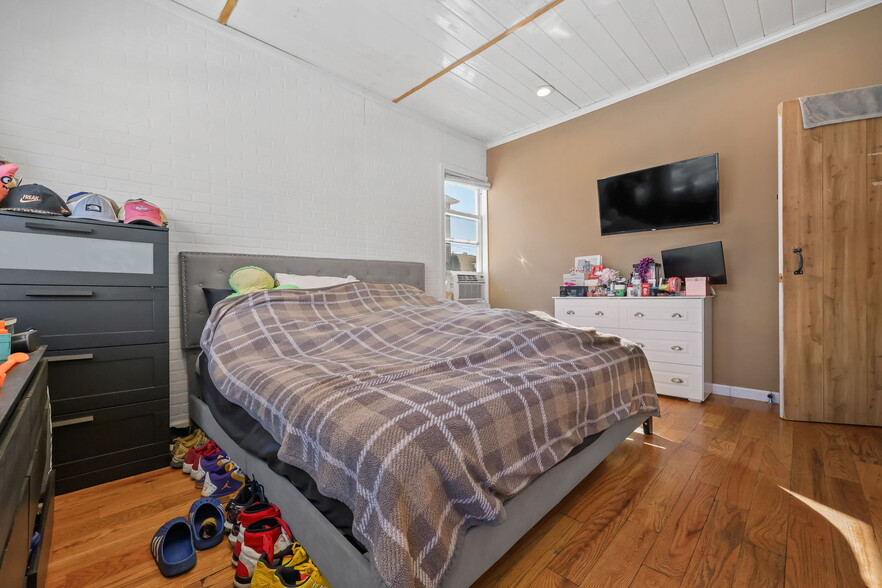 More Photos Of 1831 Paulding Ave, Bronx Land For Sale