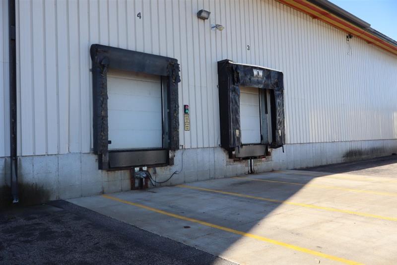 More Photos Of 950 S Park View Cir, Mosinee Warehouse For Lease