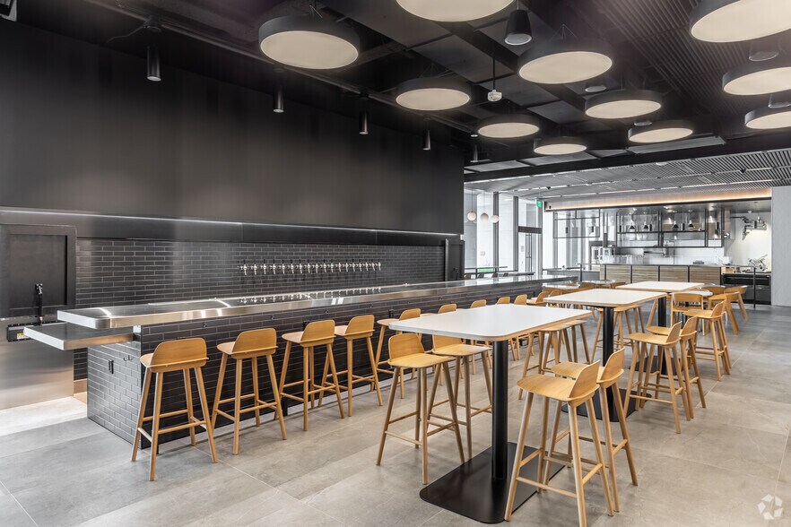 More Photos Of 1300 SW Fifth Ave, Portland Unknown For Lease