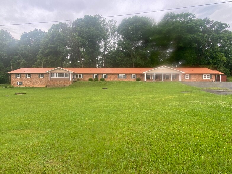 More Photos Of 2500 Olivet Ct, Greensboro Assisted Living For Sale