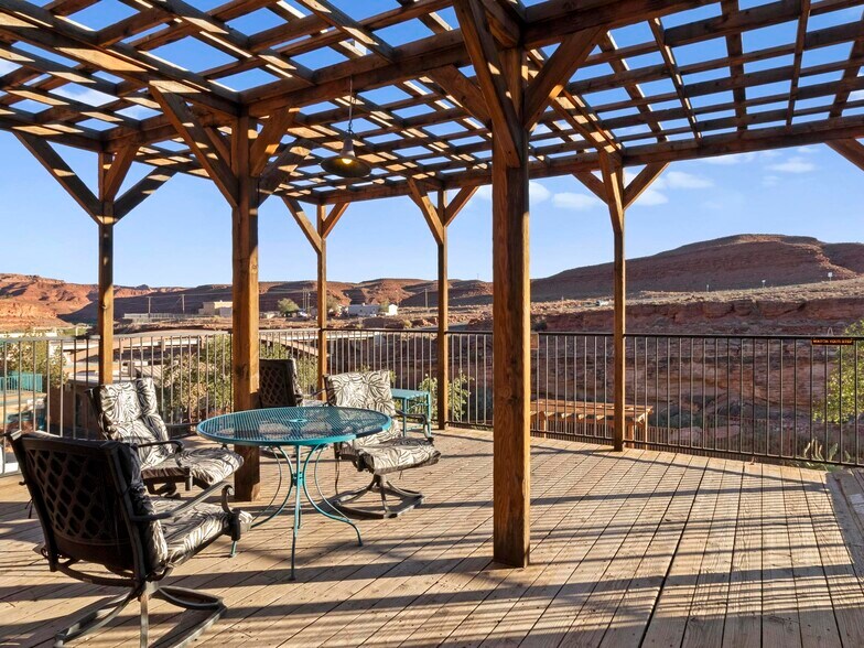 More Photos Of US 163 & San Juan River, Mexican Hat Hotel For Sale