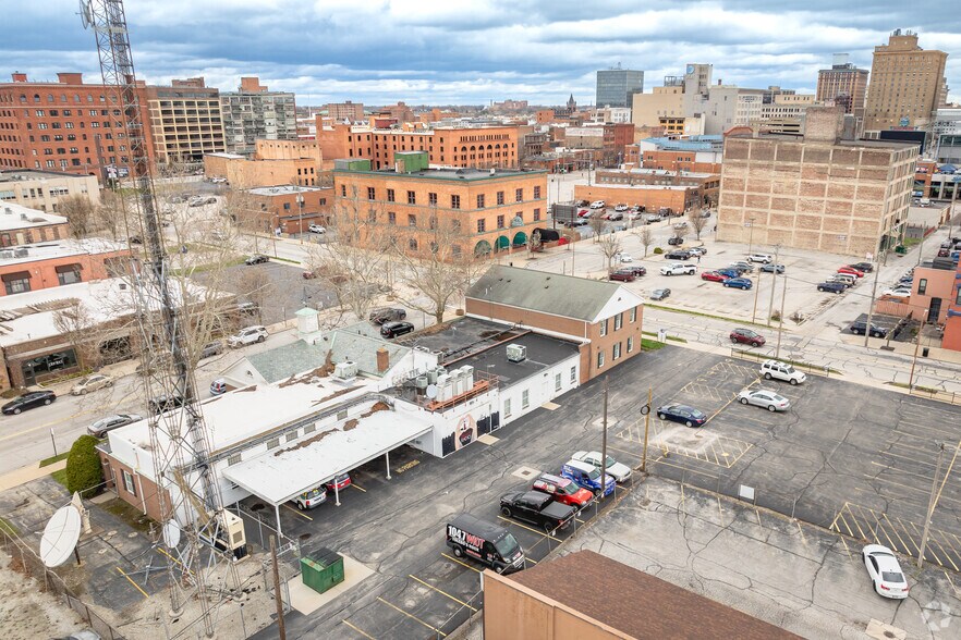 More Photos Of 111-113 S Superior St, Toledo Office For Sale