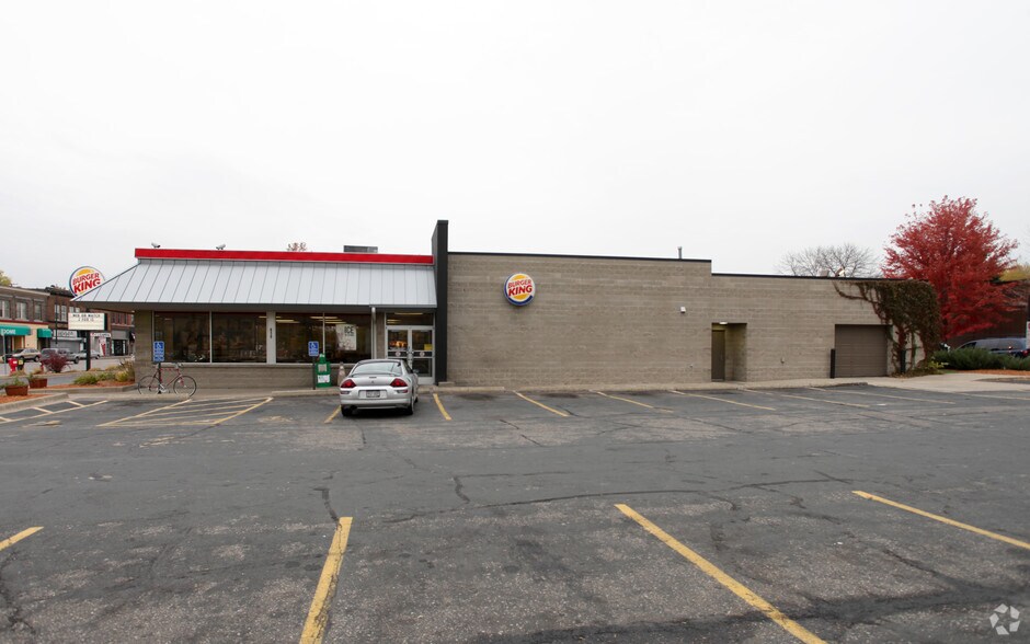 More Photos Of 818 W Broadway Ave, Minneapolis Fast Food For Lease