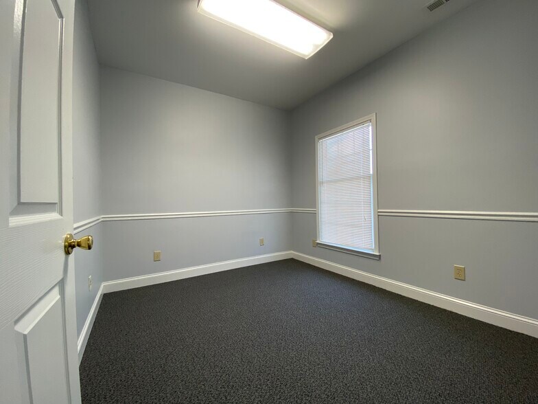 More Photos Of 1552 Union Rd, Gastonia Medical For Lease