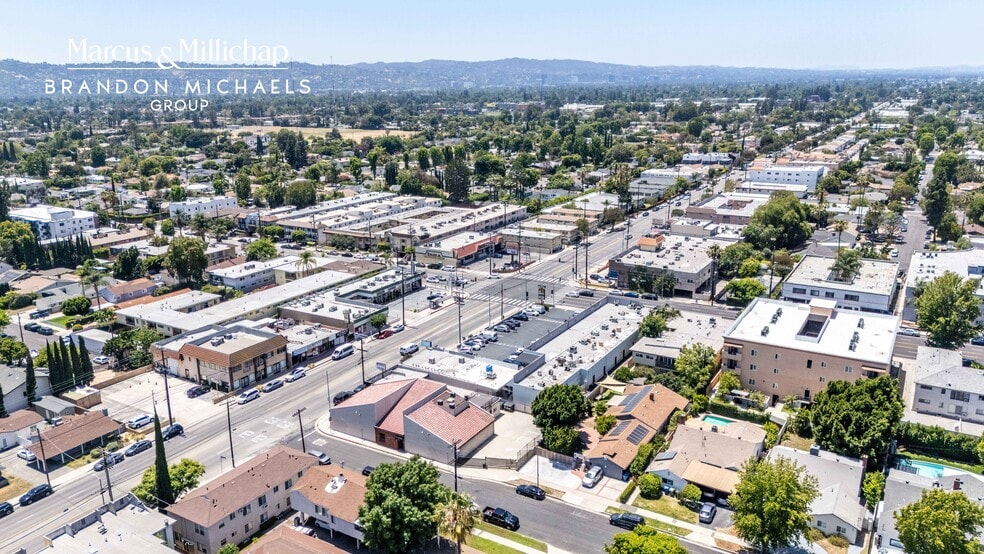 More Photos Of 12439-12463 Oxnard St, North Hollywood Storefront For Sale