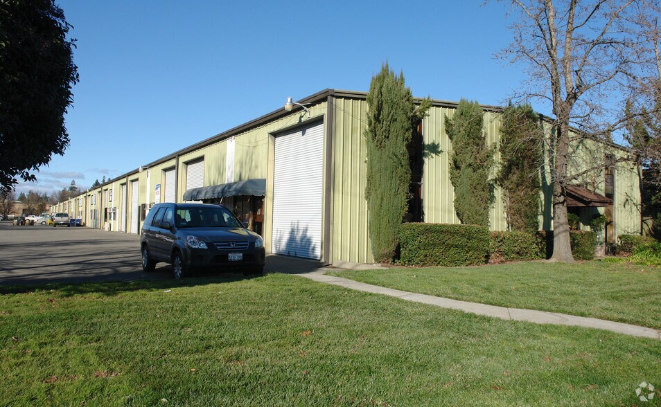 More Photos Of 400-486 Moore Ln, Healdsburg Light Manufacturing For Lease