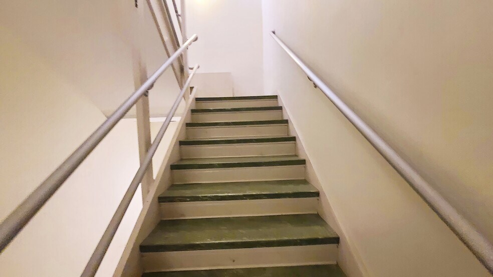 More Photos Of 710 W 8th St, Fort Scott Office For Sale