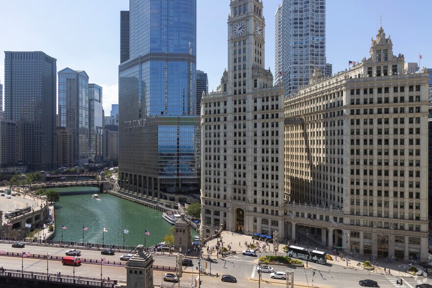 More Photos Of 401 N Michigan Ave, Chicago Office For Lease