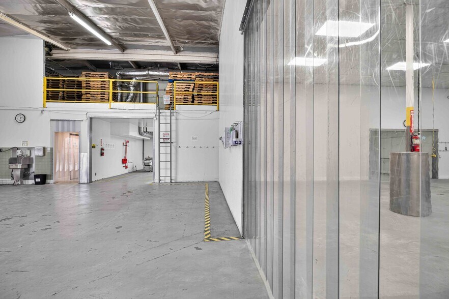 More Photos Of 12220 Rivera Rd, Whittier Warehouse For Lease