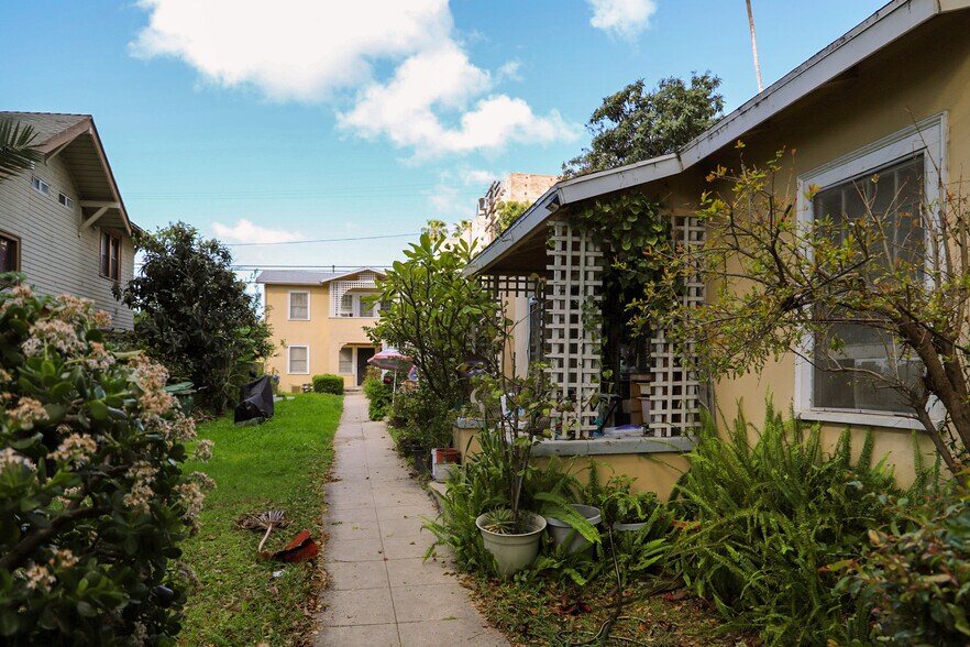 More Photos Of 1621 N Kingsley Dr, Los Angeles Apartments For Sale