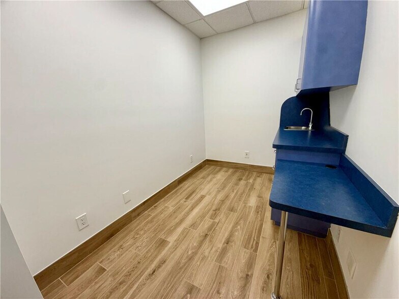 More Photos Of 248 Avenue P, Brooklyn Office Residential For Sale