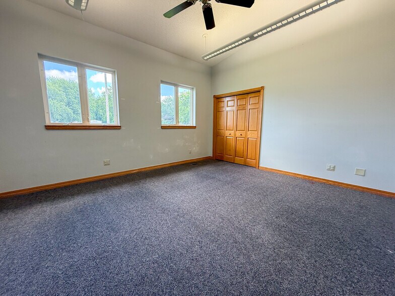 More Photos Of 118 S Main St, Medford Office For Lease